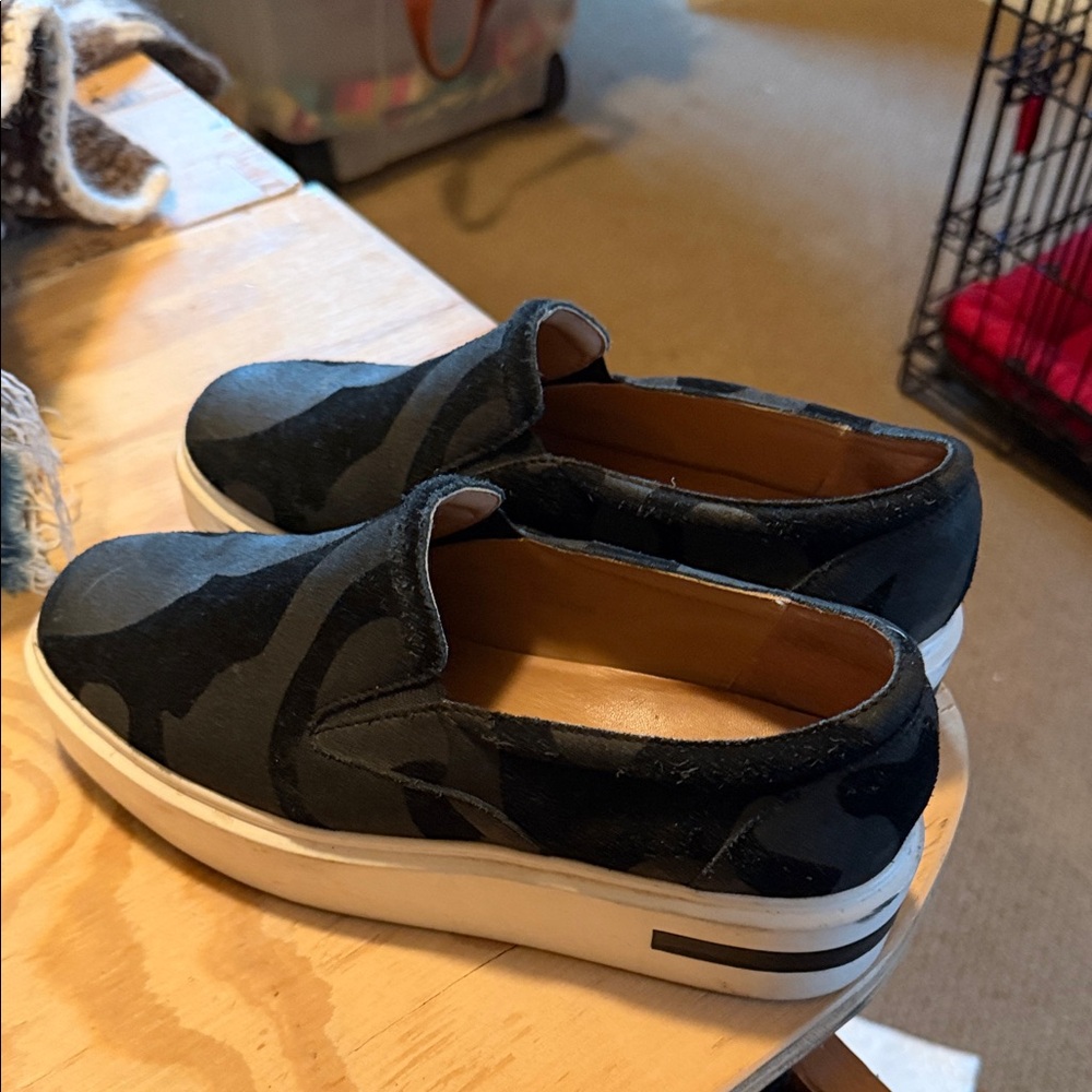 Paolo Camouflage Slip-On Sneakers Platform